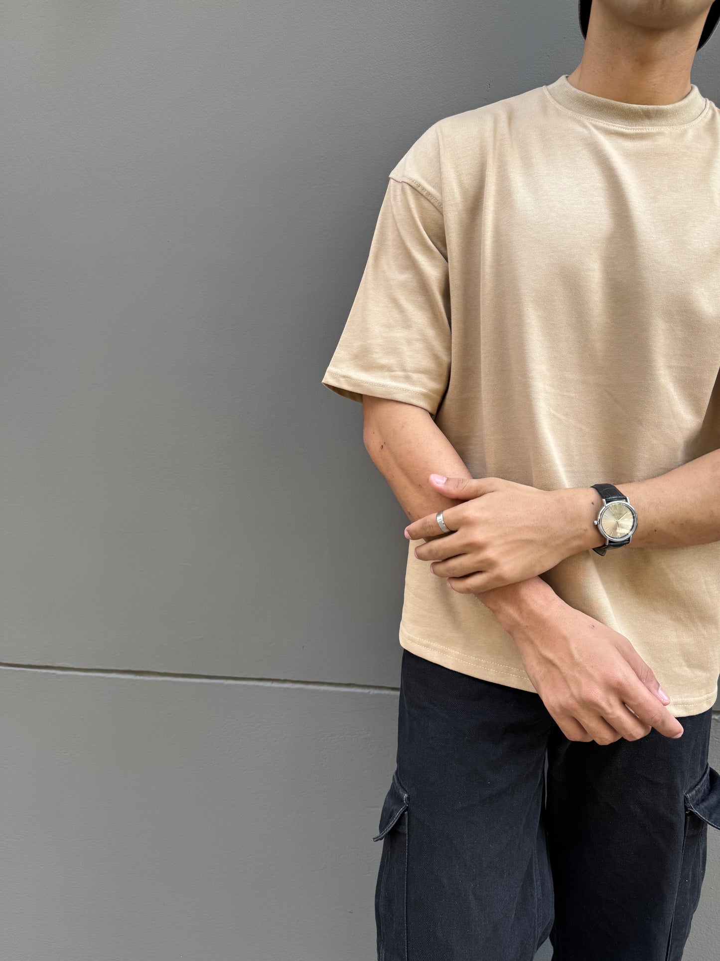 Oversized boxy tee in Khaki - Pakistan