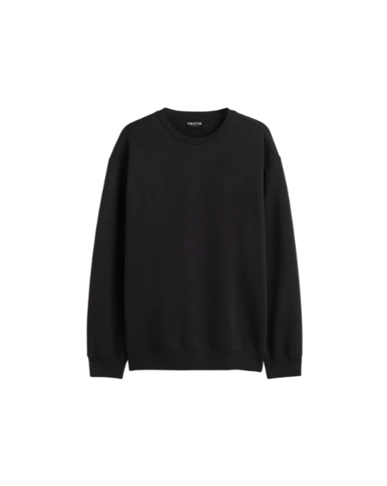 black oversized sweatshirt