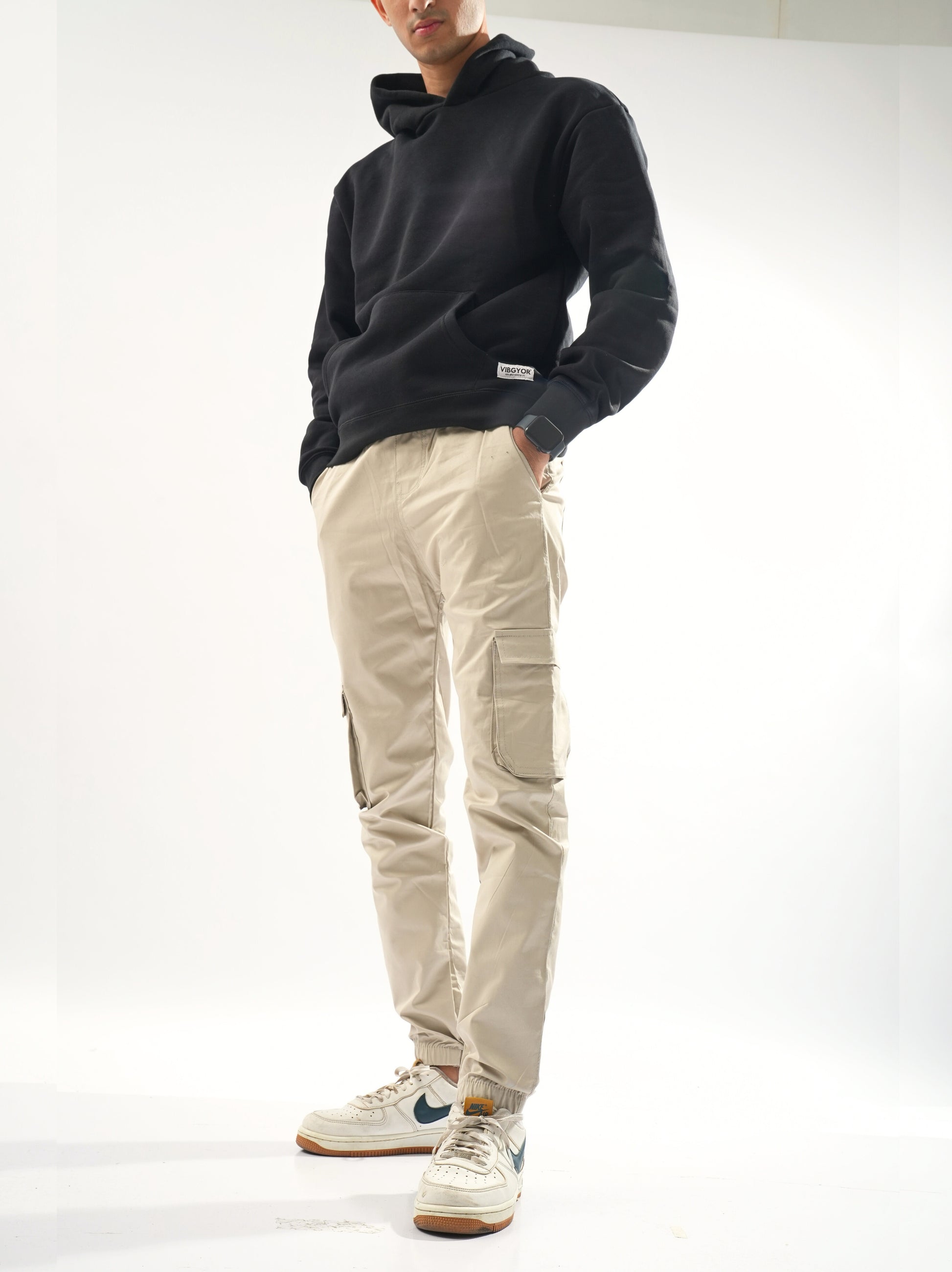 Men’s Regular Fit Cargo Trousers in Off White – Pakistan