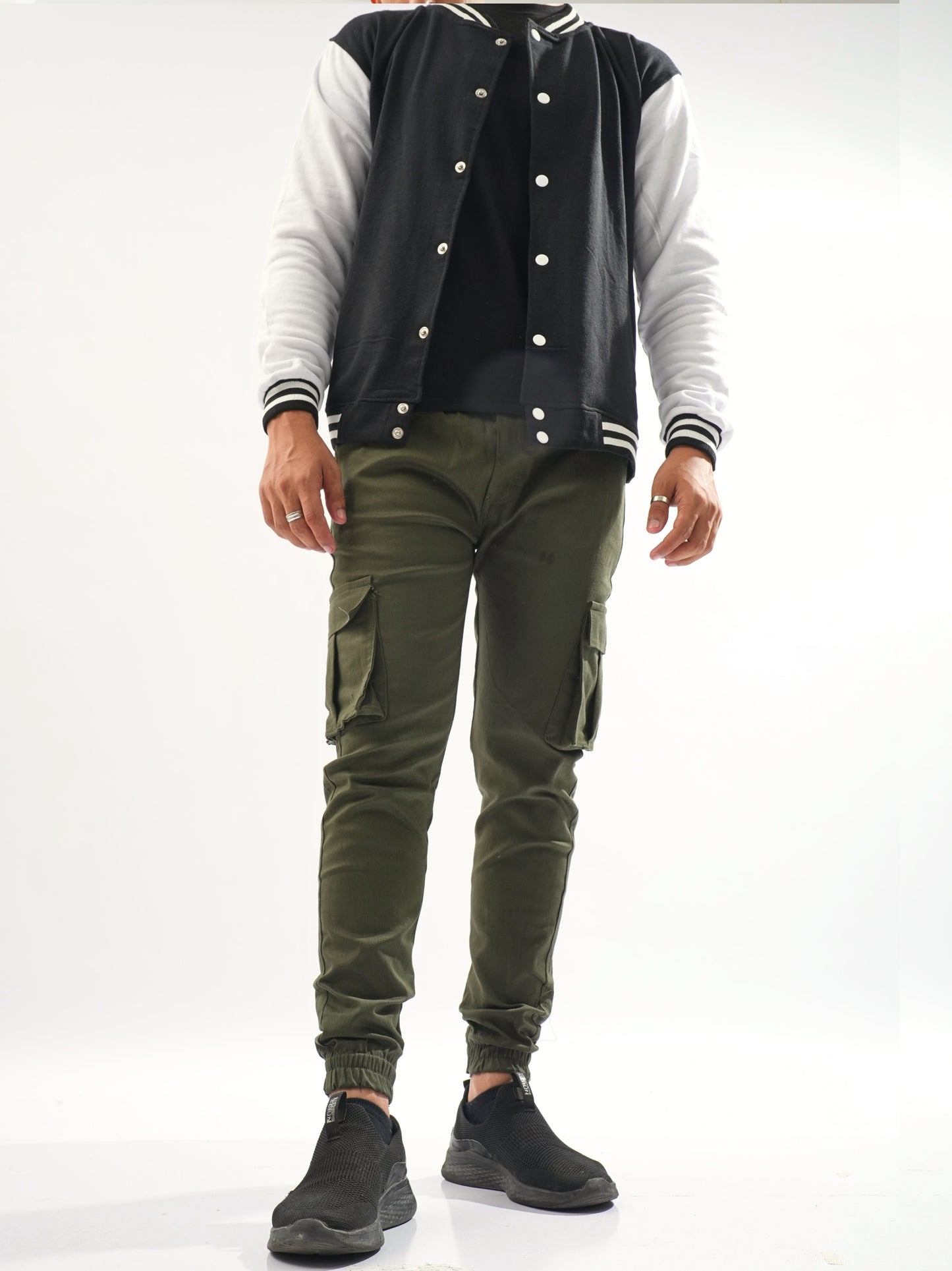 Men’s Regular Fit Cargo Trousers in Olive – Pakistan