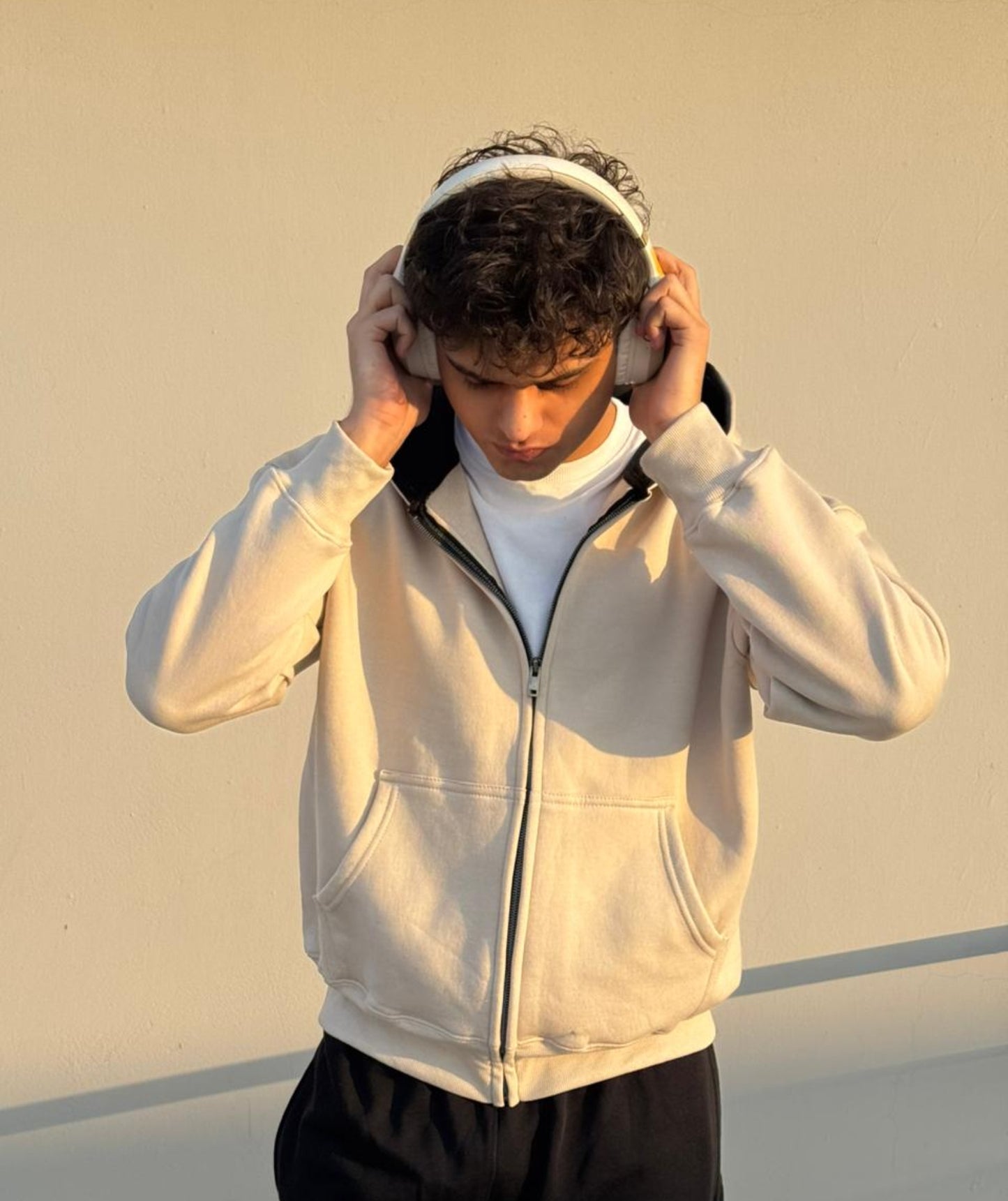 cream zipper hoodie oversized in Pakistan